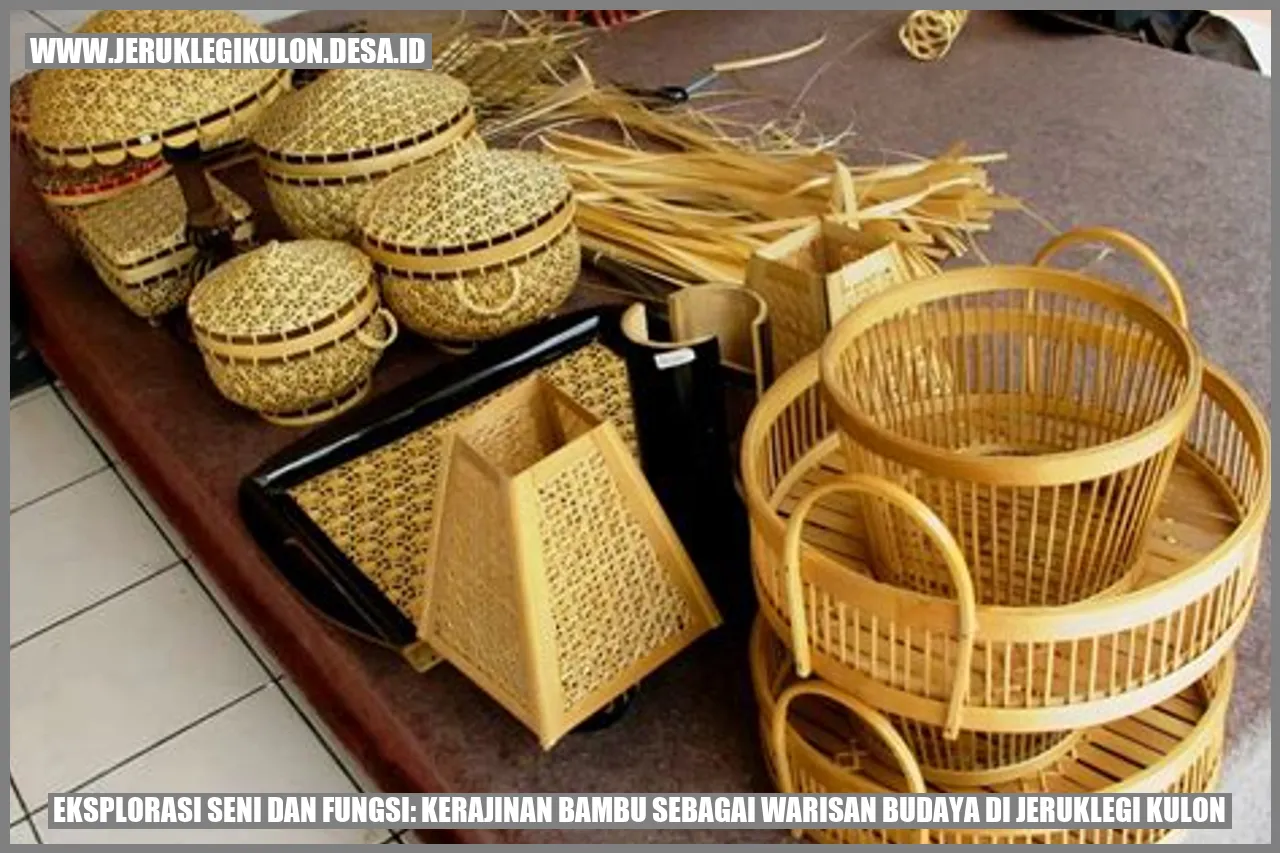 Kerajinan Bambu di Jeruklegi Kulon