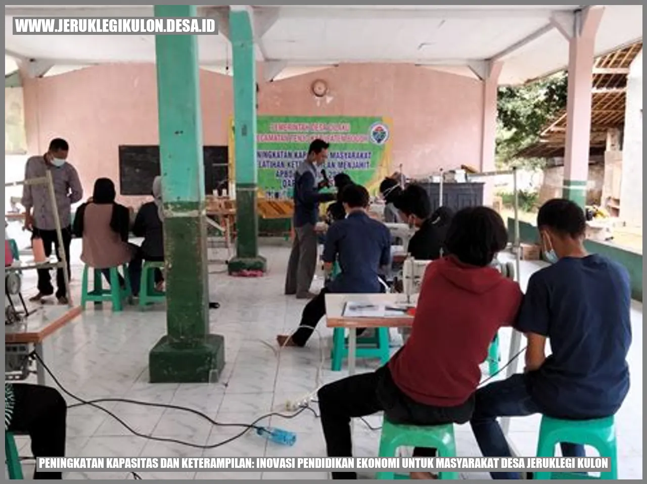 Peningkatan Kapasitas dan Keterampilan: Inovasi Pendidikan Ekonomi untuk Masyarakat Desa Jeruklegi Kulon